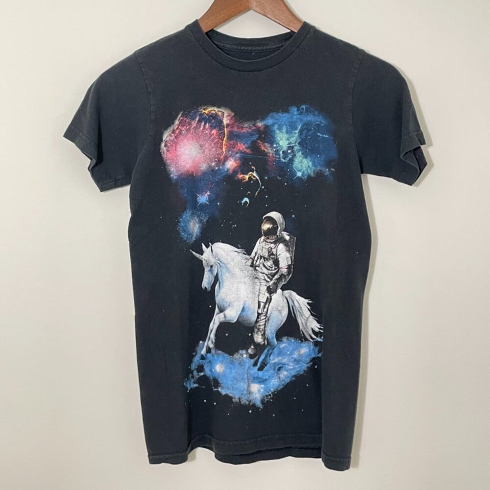 PacSun (No Brand) Graphic - Unicorn Astronaut T-Shirt - Black S